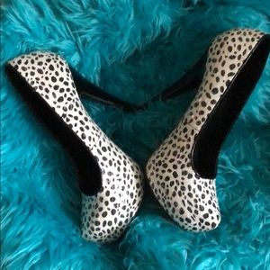 MIA Dalmatian Sequins Sz 8.5 - Good Condition